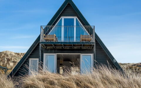 Pauli - 350M from the Sea