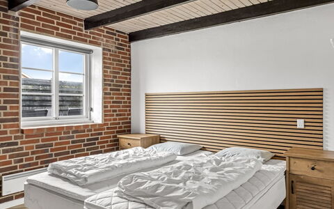 Haralde: Madera, Habitación, Cama, Diseño De Interiores, Techo, Piso, Suelo, Lecho, Sábana, Habitación