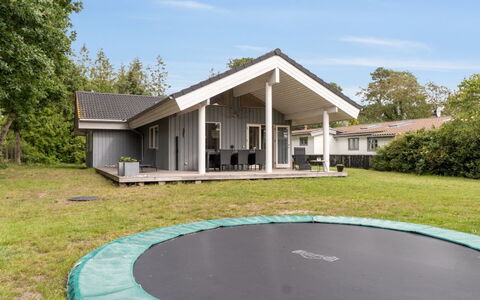 Keijo - 150M from the Sea: Hierba, Verde, Casa, Cabaña, Pradera, Área Rural, Ecorregión, Paisaje, El Terreno Del Lote, Arbusto