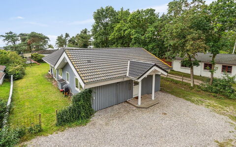 Keijo - 150M from the Sea: Hierba, Verde, Casa, Cabaña, Pradera, Área Rural, Ecorregión, Paisaje, El Terreno Del Lote, Arbusto