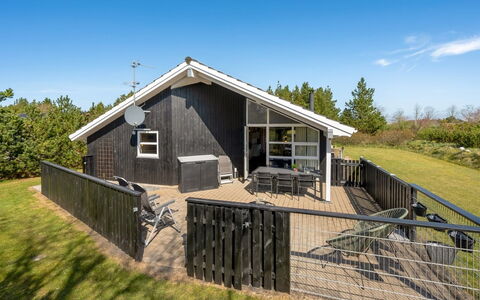 Rekke - 300M to the Fjord: Madera, Casa, Cabaña, Casa, Techo, Porche, Vía Muerta, Tablón, Madera Dura, Inmuebles