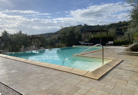 Villa Le Ripe - Gambassi Terme, Toscana: Agua, Nube, Cielo, Los Recursos Hídricos, Piscina, Rectángulo, Mueble Para Exteriores, Árbol, Sombra, Planta