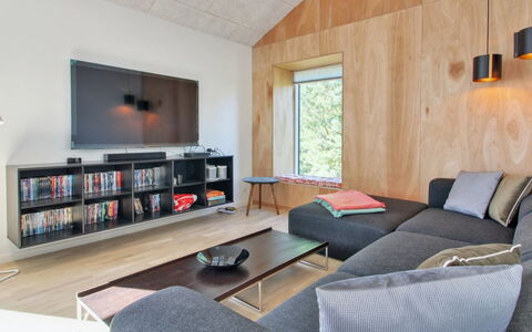Razmo - 2.5Km from the Sea: Techo, Piso, Diseño De Interiores, Suelo, Material Compuesto, Mueble, Recurso, Hotel, Diseño, La Luz Del Día
