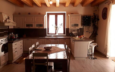 Casa Santa Venera: Gabinetes, Mueble, Mostrador, Lavabo, Madera, Mesa, Cocina, Encendiendo, Cajón, Ventana