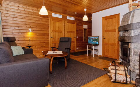 Kulta-Käkönen 10 by Bomba: Cama, Mueble, Habitación, Diseño De Interiores, Lecho, Sábana, Piso, Madera, Suelo, Habitación