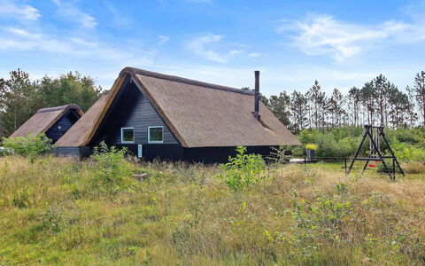 Awenasa - 4.1Km from the Sea: Cabaña, Cobertizo, \Choza, Casa De Campo, Pradera, Choza, Granero, Cuarto De Troncos, Edificios Del Jardín