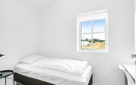Malomir - 500M from the Sea: Congelación, La Luz Del Día, Invierno, Habitación, Nieve, Lecho, Capa De Hielo, Cama