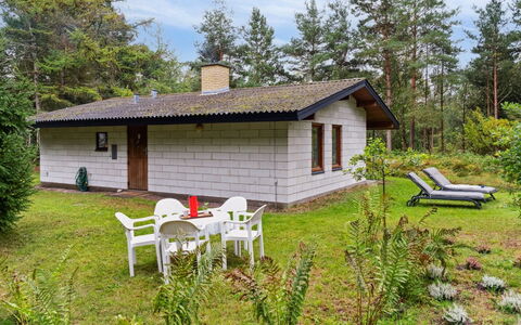 Fulla - 650M from the Sea: Casa, Cabaña, Casa, Techo, El Terreno Del Lote, Área Rural, Cobertura Del Suelo, Casa De Campo, Edificios Del Jardín, Jardín