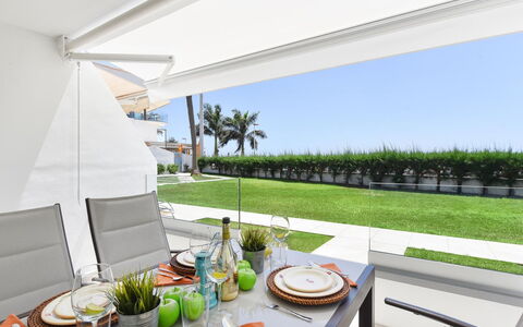 San Agustín 1002: Agua, Cielo, Piscina, Árbol, Azur, Mueble Para Exteriores, Sunlounger, Ocio, Sombra, Arecales