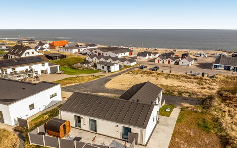 Unge - 75M from the Sea: Cabaña, Cobertizo, \Choza, Casa De Campo, Pradera, Choza, Granero, Cuarto De Troncos, Edificios Del Jardín