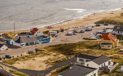 Unge - 75M from the Sea