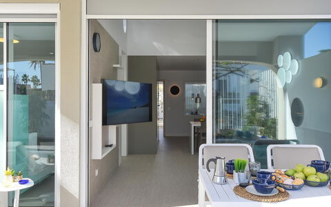 Velsuites 4: Edificio, Mueble, Azur, Ventana, Puerta, Diseño De Interiores, Sala, Planta, Suelo, Piso