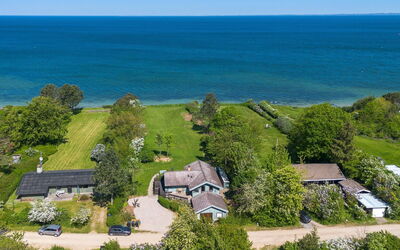 Eyer - 20M from the Sea