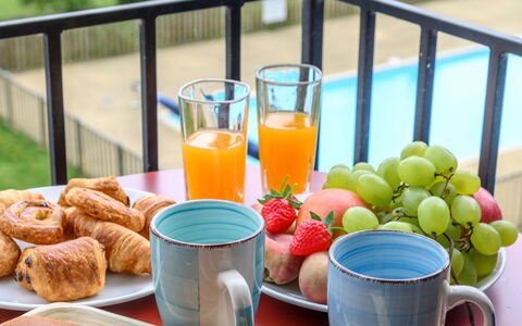 Alojamiento:&nbsp;Château de Kergonano 700.10