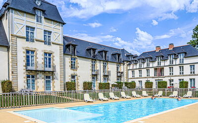 Alojamiento:&nbsp;Le Château de Kergonano 700.8