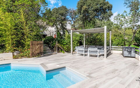 Villa Romana: Piscina, Material Compuesto, Sombra, Cubierta, Mueble Para Exteriores, Eco Hotel, Estructura Al Aire Libre, Jardín, Paisajismo, Recurso