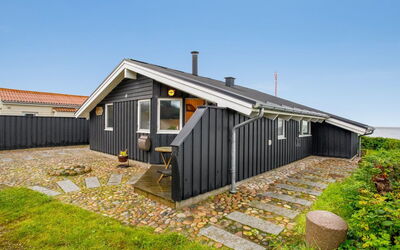 Holmwith - 50M from the Sea