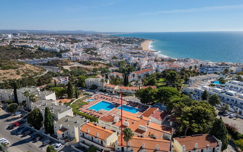 La Perle D'Albufeira: Piscina, Recurso, Ciudad De Vacaciones, Hotel, Balneario, Eco Hotel, Villa, Thermae, Centro De Ocio
