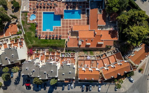 La Perle D'Albufeira: Piscina, Recurso, Diseño Urbano, Mueble Para Exteriores, Ocio, Eco Hotel, Ciudad De Vacaciones, Hotel, Thermae, Sombra