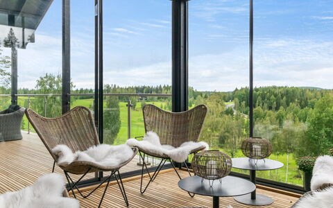 Villa Hill Magia: Mueble, Diseño De Interiores, Piso, Suelo, Mesa, Techo, Cocina Y Comedor Mesa, Encendiendo, Silla, Casa
