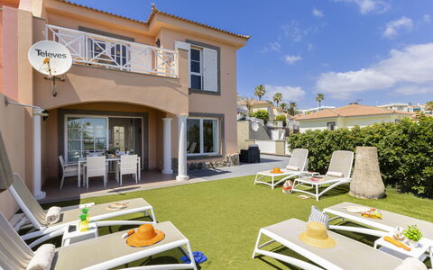 Santa Ana 2: Departamento, Inmuebles, Balcón, Mansión, Villa, Recurso, Hacienda, Planta De Casa, Hotel