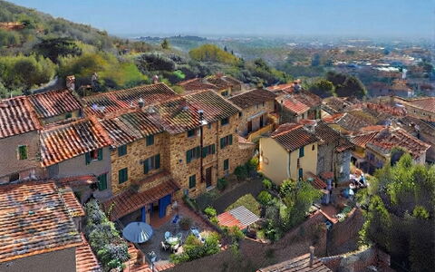 La Casa del Fale di Collodi: Pared, Barrio Residencial, Techo, Casa, Barrio, By, Paisaje, Arquitectura, Casa, Área Rural
