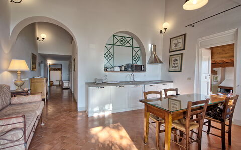 Villa Cona: Mesa, Mueble, Sofá, Silla, Madera, Marco, Diseño De Interiores, Arquitectura, Gabinetes, Sala