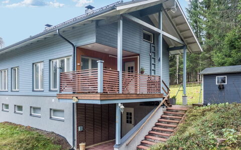 Vuokatin Tähti: Madera, Casa, Casa, Cabaña, Vía Muerta, Techo, Porche, Escalera, Puerta, Pendiente