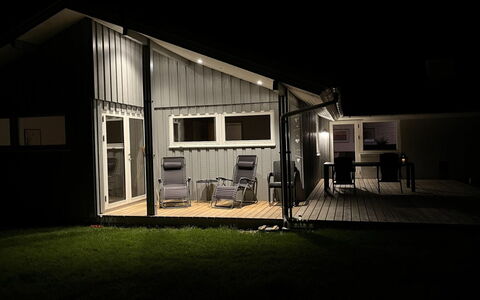 Uolevi - 1.3Km from the Sea: Madera, Techo, Arquitectura, Casa, Casa, Cabaña, Vía Muerta, Madera Dura, Pendiente, Inmuebles
