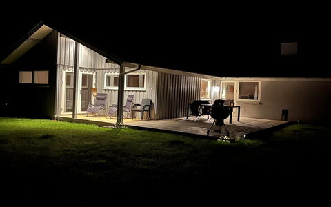 Uolevi - 1.3Km from the Sea: Madera, Techo, Arquitectura, Casa, Casa, Cabaña, Vía Muerta, Madera Dura, Pendiente, Inmuebles