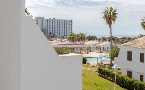 Son Bou Gardens Plus: Cielo, Agua, Edificio, Propiedad, Planta, Azur, Piscina, Nube, Ocio, Ventana