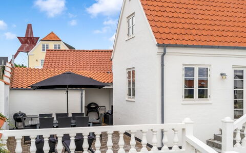 Edmond - 150M from the Sea: 