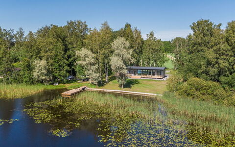 Villa Aura: Madera, Cabaña, Casa, Cuarto De Troncos, Maderas, Vía Muerta, Madera Dura, Material Natural, Edificios Del Jardín, \Choza
