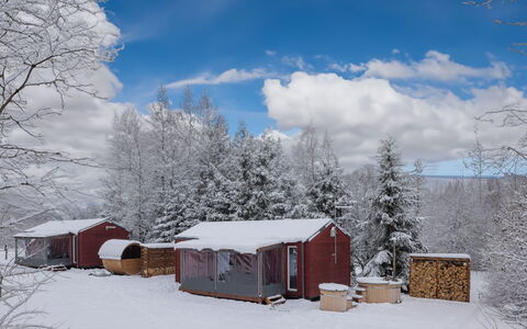 Pod Liščím Kopcem 2+2: Nube, Cielo, Edificio, Nieve, Planta, Ventana, Casa, Paisaje Natural, Árbol, Cabaña