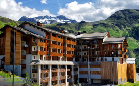 Orcières-Merlette 510: Nube, Cielo, Planta, Edificio, Ventana, Casa, El Terreno Del Lote, Árbol, Hierba, Cabaña
