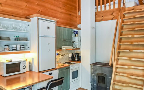 Joutsenlaulu: Cocina, Piso, Diseño De Interiores, Suelo, Madera, Techo, Electrodoméstico, Aparato De Cocina, Mostrador, Mueble