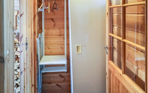 Joutsenlaulu: Madera, Piso, Suelo, Diseño De Interiores, Manchas De Madera, Madera Dura, Habitación, Madera Contrachapada, Barniz, Tablón