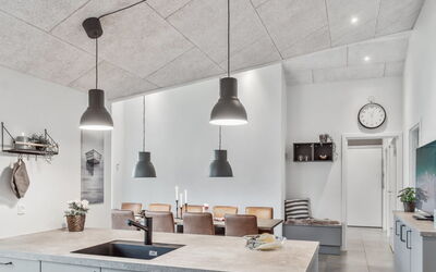 Clare - 100M from the Sea