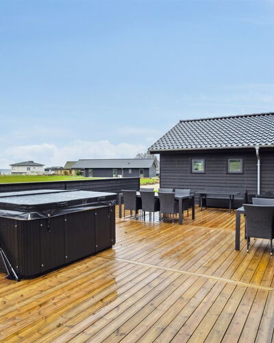 Clare - 100M from the Sea