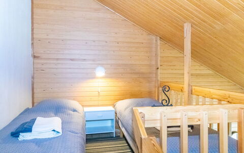 Soidinaukia a 3: Diseño De Interiores, Suelo, Madera, Piso, Techo, Mueble, Habitación, Habitación, Casa, Cama