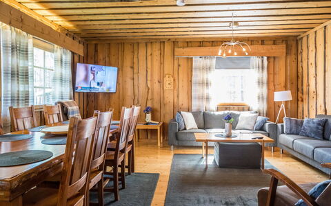 Soidinaukia a 11: Diseño De Interiores, Madera, Mueble, Piso, Suelo, Techo, Habitación, Casa, Sala, Sofá