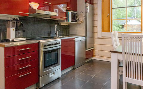 Anttoora 3: Cocina, Aparato De Cocina, Mostrador, Piso, Mueble, Electrodoméstico, Gabinetes, Diseño De Interiores, Madera, Lavabo
