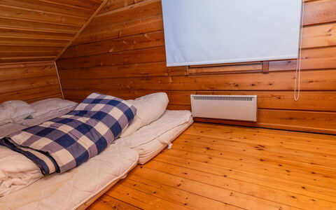 Ukko 14: Madera, Suelo, Piso, Habitación, Cama, Habitación, Madera Dura, Sábana, Manchas De Madera, Suelos De Madera