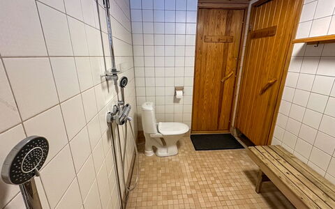 Kiilopalkinen: Madera, Piso, Suelo, Arreglo De Tubería, Plomería, Material Compuesto, Manchas De Madera, Loseta, Baño, Madera Dura