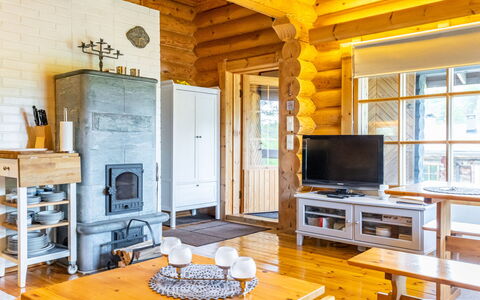 Inari 938: Mueble, Diseño De Interiores, Piso, Suelo, Mesa, Techo, Cocina Y Comedor Mesa, Encendiendo, Silla, Casa