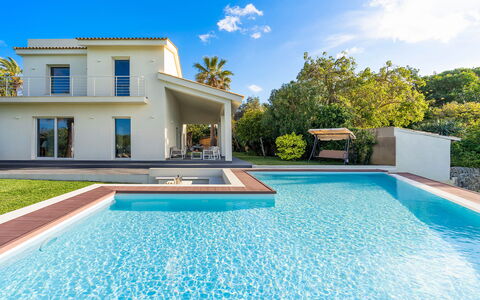 Villa Maddalena - Siracusa, Sicilia: Agua, Cielo, Planta, Nube, Propiedad, Azul, Azur, Edificio, Naturaleza, Piscina