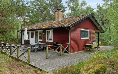 Vasil - 1.2Km from the Sea: Madera, Techo, Arquitectura, Casa, Casa, Cabaña, Vía Muerta, Madera Dura, Pendiente, Inmuebles