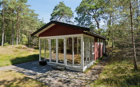 Fredsine - 1.2Km from the Sea: Madera, Techo, Arquitectura, Casa, Casa, Cabaña, Vía Muerta, Madera Dura, Pendiente, Inmuebles
