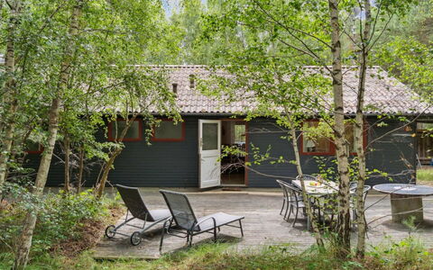 Clementine - 1.2Km from the Sea: Madera, Techo, Arquitectura, Casa, Casa, Cabaña, Vía Muerta, Madera Dura, Pendiente, Inmuebles