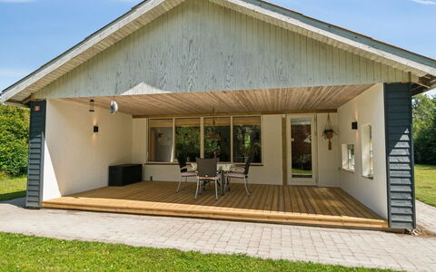 Geske - 3.2Km from the Sea: Casa, Techo, Casa, Cabaña, Inmuebles, Puerta, Porche, Vía Muerta, Casa De Campo, Sombra